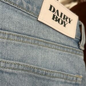 Blue Boyfriend Jeans with Vintage-Inspired Look